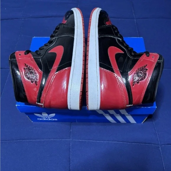 Jordan 1 Retro OG High Patent Bred 2021 Size 10 - Picture 2 of 7